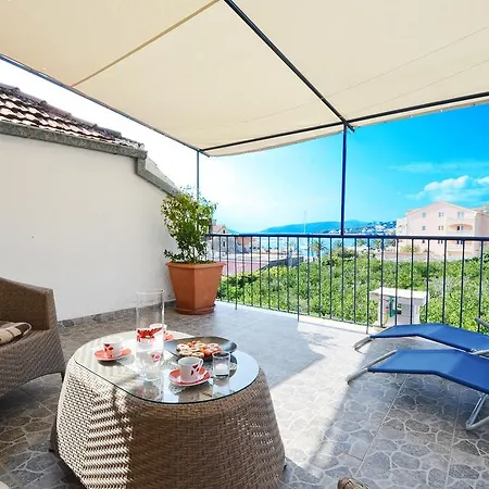 Marini Dvori Villa Traù