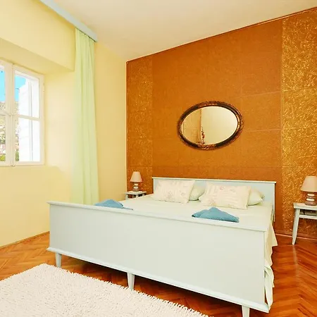 Marini Dvori *